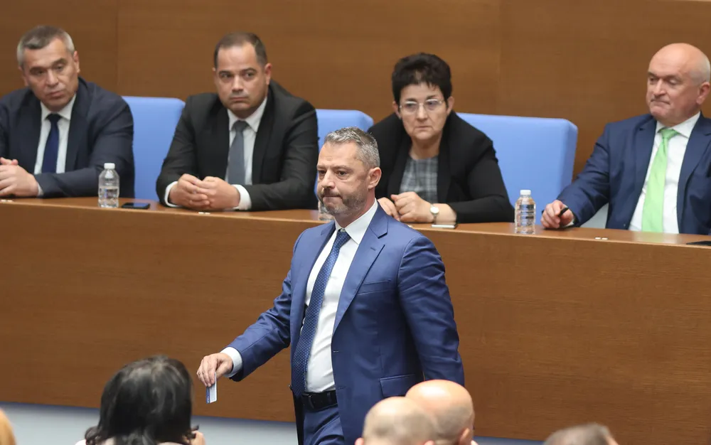 Делян Добрев от ГЕРБ-СДС оглави комисията по енергетика -СНИМКИ-ВИДЕО