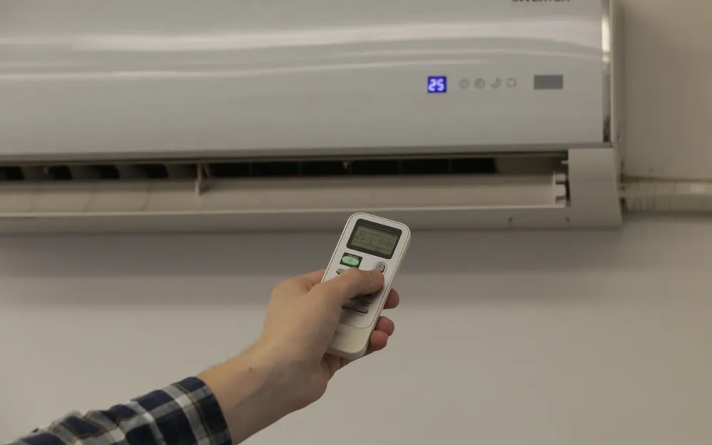 В пика на горещината, двама мъже от Стара Загора откраднаха климатик