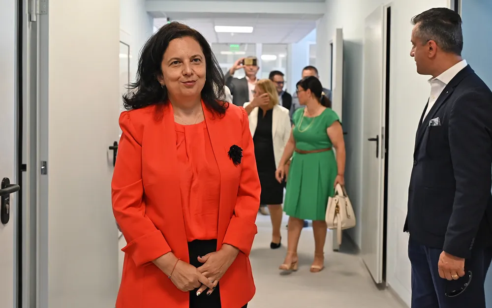 Министърът на правосъдието Мария Павлова ще открие в Бургас ново общежитие и преходно отделение