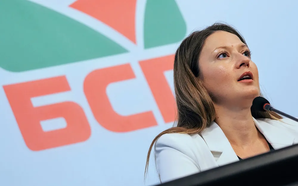 Цветелина Пенкова ще е първи заместник-председател на Комисията по промишленост и енергетика в ЕП - СНИМКИ - ВИДЕО