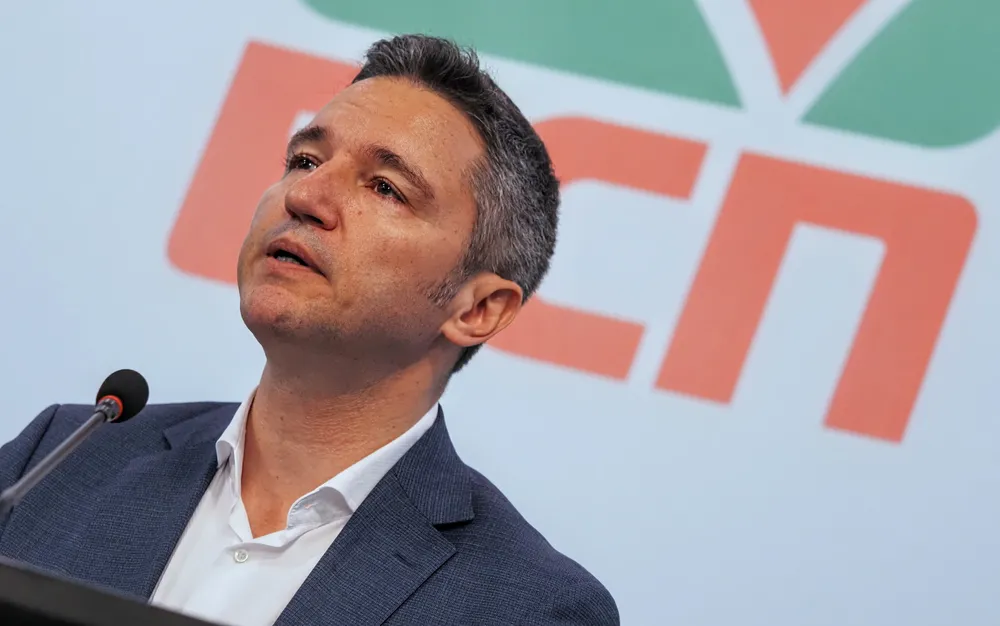 Вигенин призова Радев да направи още един кръг консултации преди връчването на третия мандат - СНИМКИ - ВИДЕО