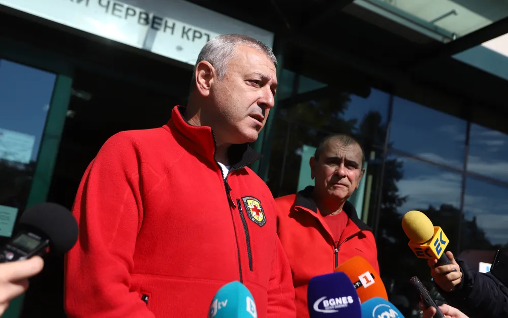 Спасителите достигнаха до ударените от мълния в Стара планина