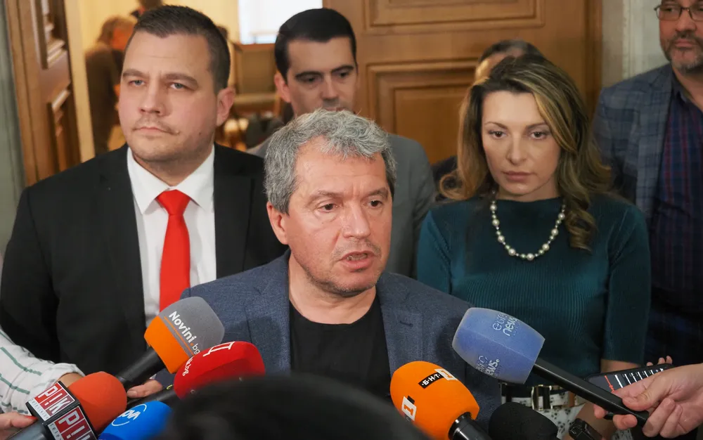 Тошко Йорданов: Нямаме намерение да сваляме председателя на Народното събрание - СНИМКИ - ВИДЕО