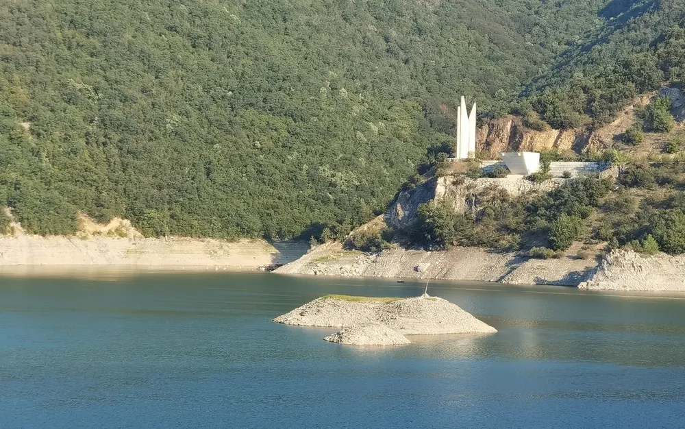 Критично ниски са нивата на язовирите в Централна България