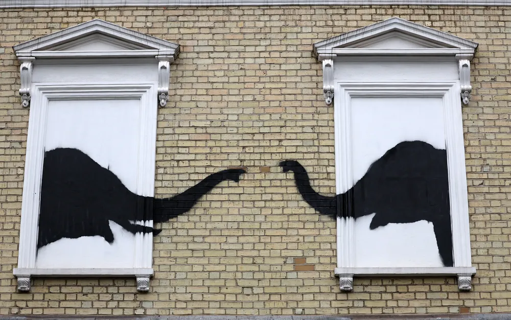 Банкси с втора анималистична творба в Лондон