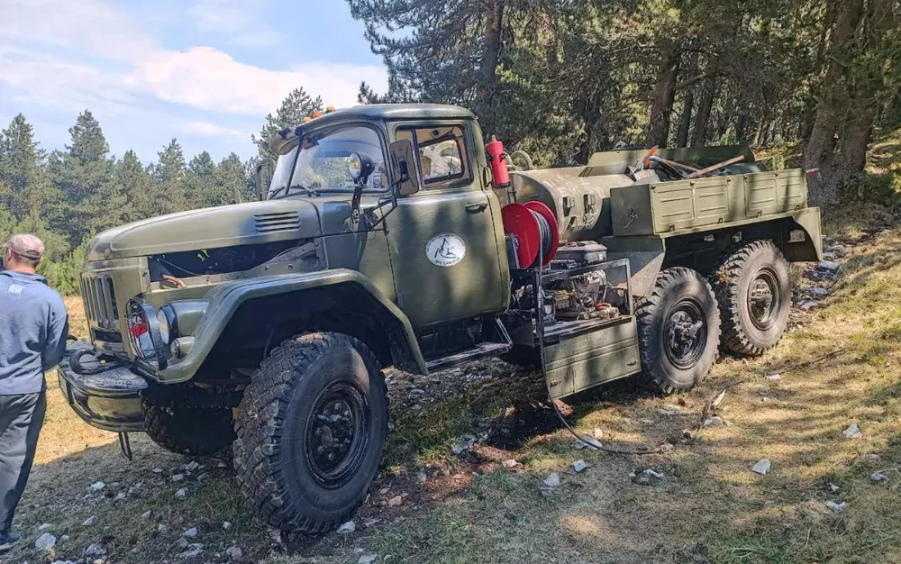 Локализираха пожара в българската част на планината Славянка