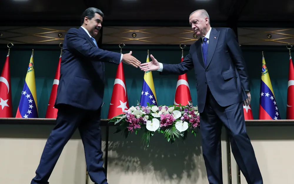 Ердоган и Мадуро обсъдиха двустранните отношения
