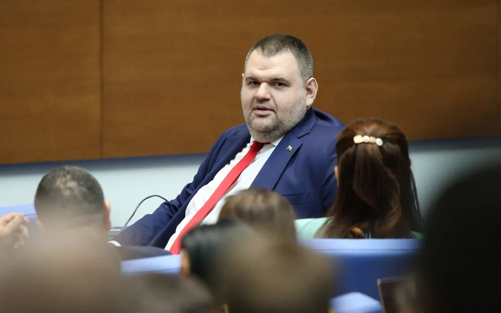 Пеевски: Шефът на КПКОНПИ Антон Славчев е човек на Мистър Кеш - СНИМКИ - ВИДЕО