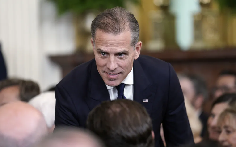 Обвиниха Хънтър Байдън, че е замесен в румънска афера за "търговия с влияние"