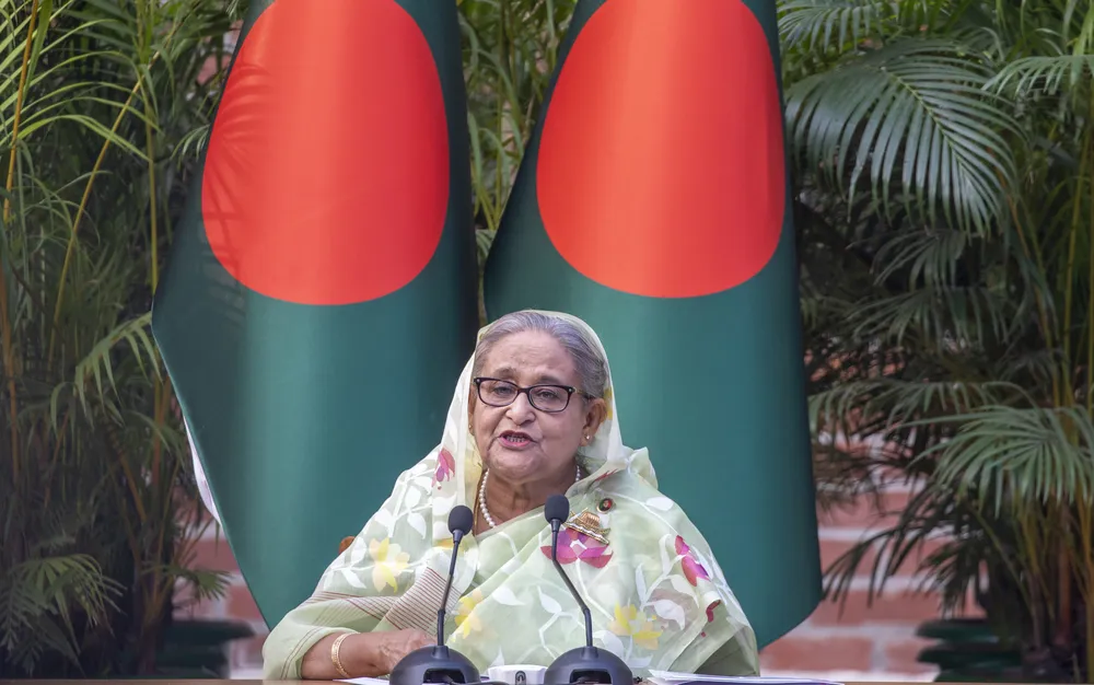 Разследват Шейх Хасина за убийство