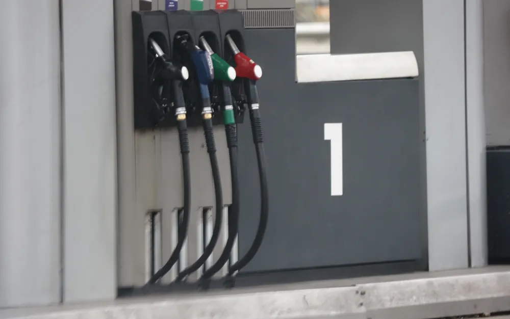 Русия отново спира износа на бензин