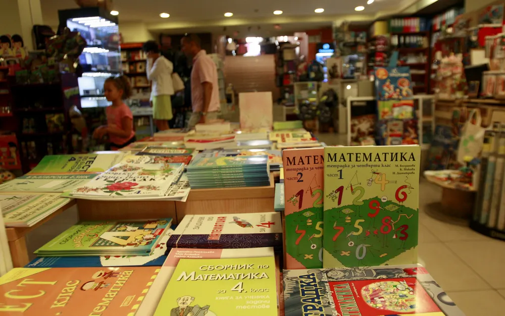 НС отхвърли да има само един учебник по предмет за всеки клас