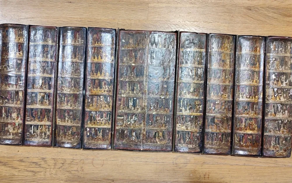 ГДБОП иззе над 500 църковни реликви, някои от тях "безценни", при акция в Габрово - СНИМКИ - ВИДЕО