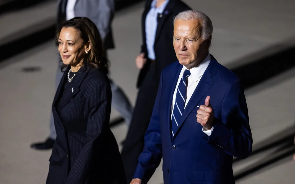 Джо Байдън и Камала Харис обявиха историческо споразумение за намаляване на цените на лекарствата