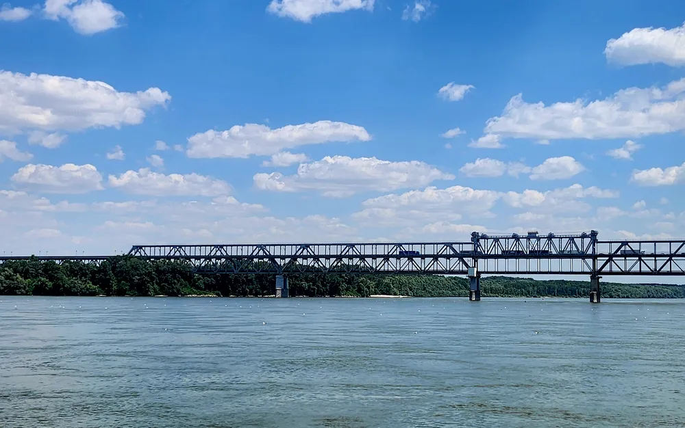 Водолази откриха тялото на изчезналия мъж в Дунав, недалеч от Оряхово