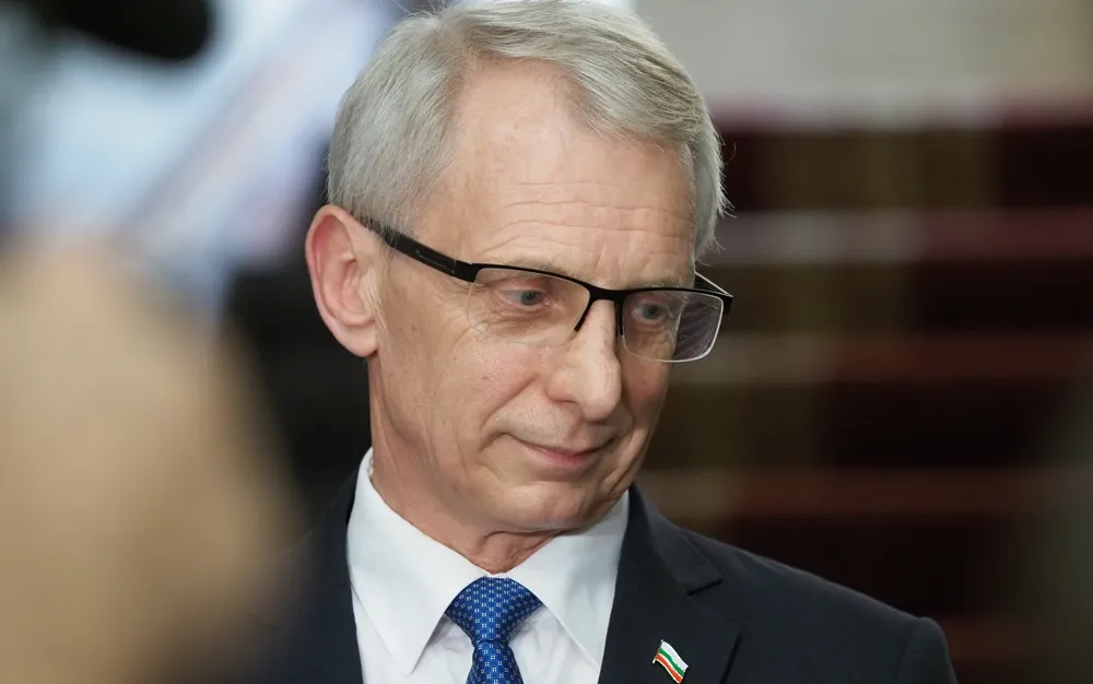 Николай Денков: „Възраждане“ нарече учителите „паразити“, това е нечувано