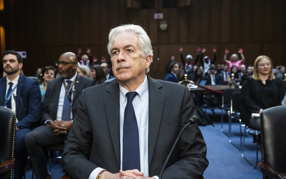 Директорът на ЦРУ се срещна с Вьоса Османи в Прищина