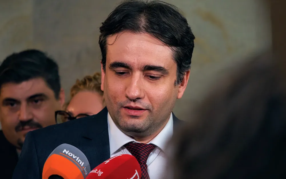 Божидар Божанов: Главчев не успя да излезе от сянката на Пеевски