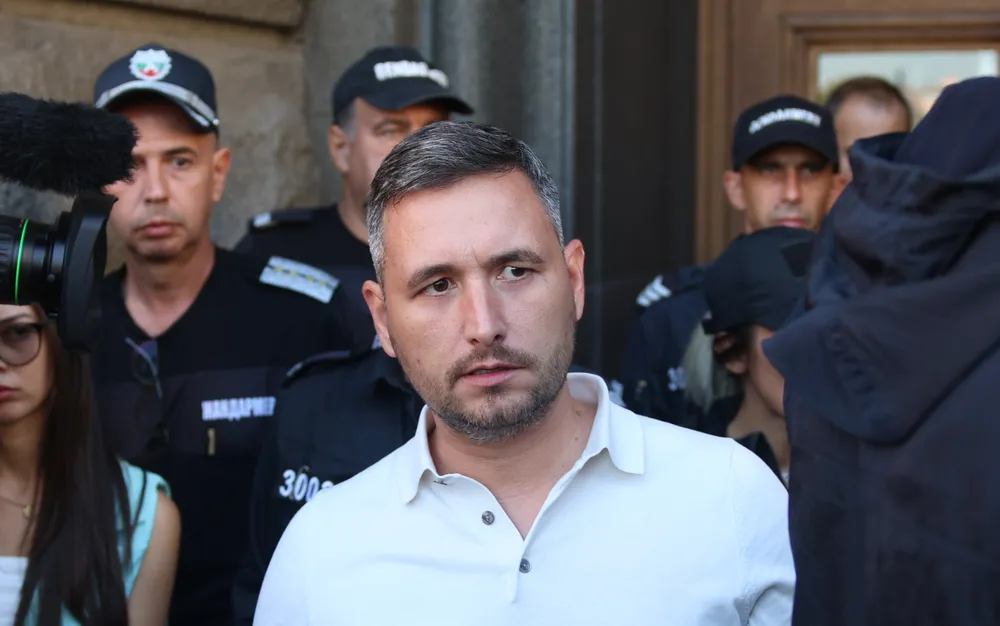 Валентин Тончев: Защо ЦИК не ни пуска да се регистрираме? - СНИМКИ - ВИДЕО