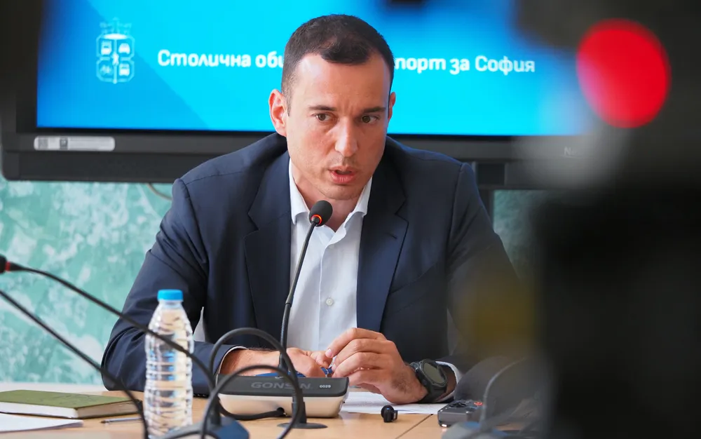 Терзиев инспектира линия за РЕТ пластмаса в Завода за отпадъци на София