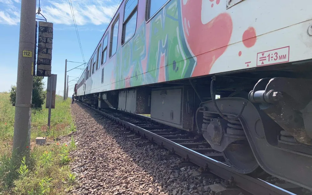 Над два часа закъсня влакът Бургас-София заради дим в локомотив на гарата в морския град