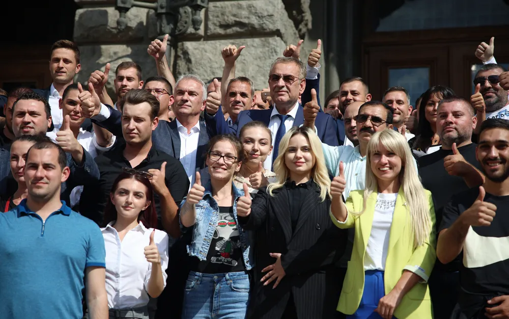 ДПС - Доган внесе документи за самостоятелно участие на изборите - подробности