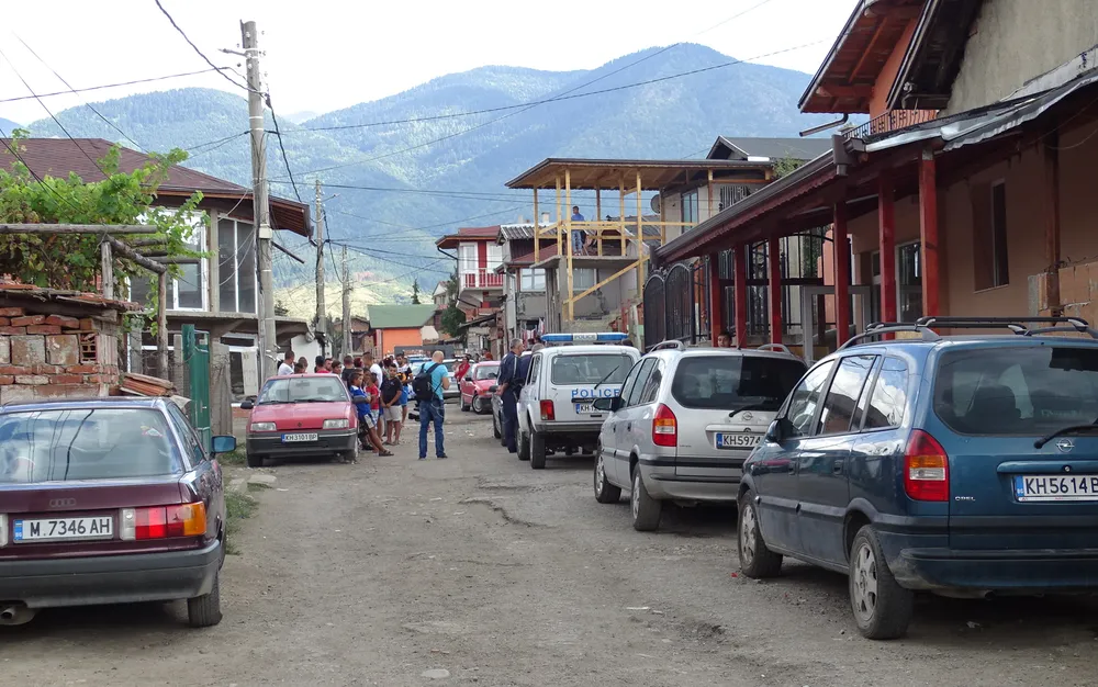 Предизборни машинации: 1200 души живеят в къща в Стамболийски, която е празна