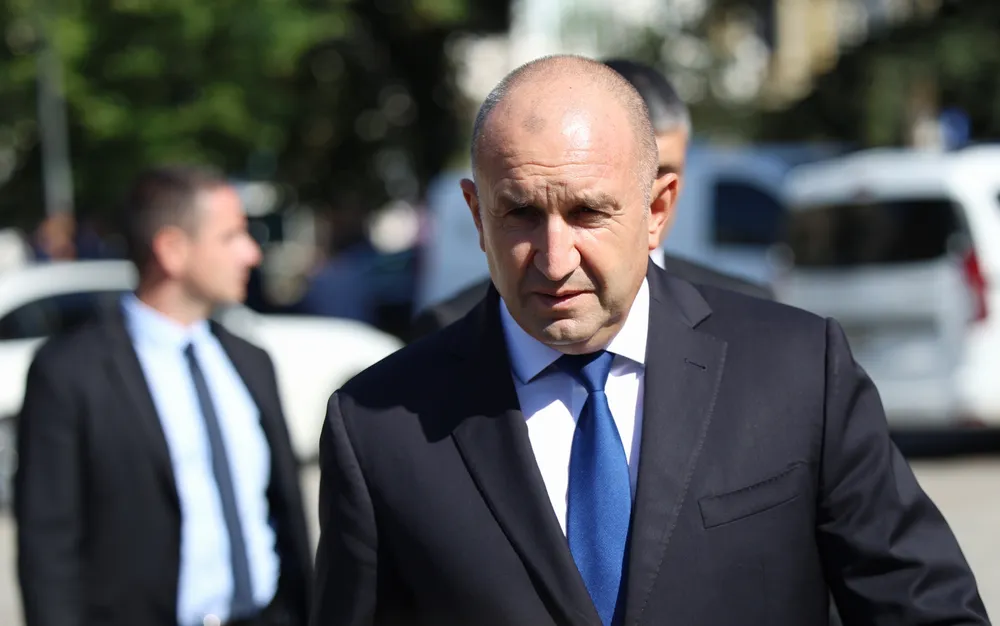 Радев удостои български военнослужещи с висше офицерско звание - СНИМКИ