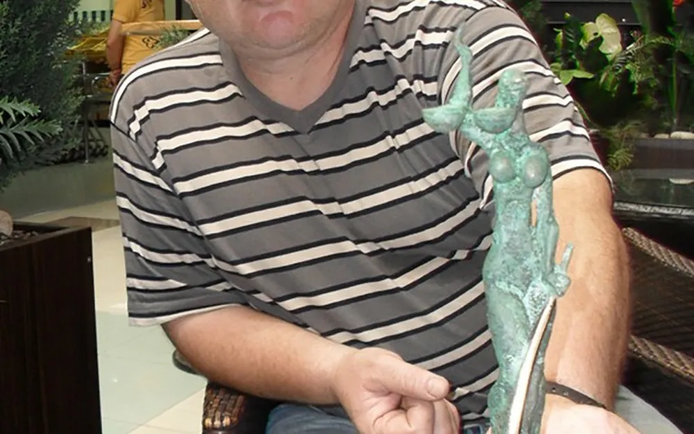 Бургас загуби световнопризнатия скулптор Огнян Петков - СНИМКИ