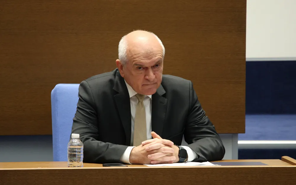 Главчев за „ала бала“ с машините: Ако ЦИК не се съгласи с нашите предложения, съмненията ще останат - СНИМКИ - ВИДЕО