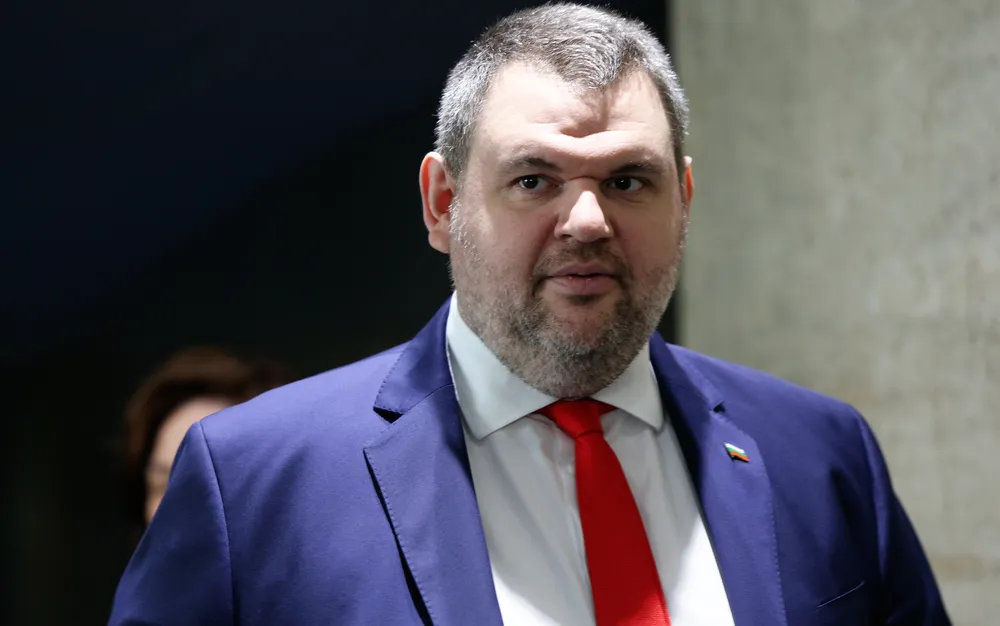 Делян Пеевски: Най-малкото, което Радев трябва да направи е да замълчи. Оставки за ортаците му - ген. Петров и ген. Русев