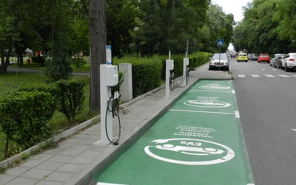 Бургас - първият град у нас с бързи зарядни станции за електрически автомобили
