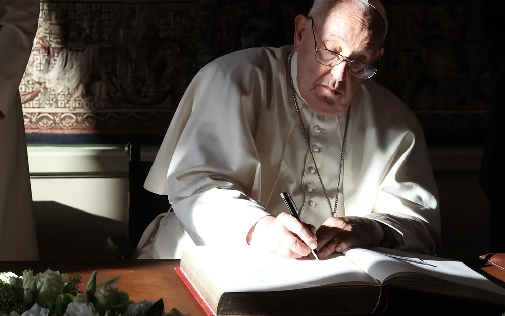 Папа Франциск: Църквата трябва да потърси прошка за сексуалното насилие над деца. - СНИМКИ