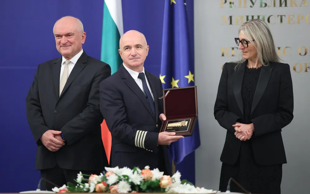 Главчев към Авиоотряда, евакуирал българите от Ливан: Показахте професионализъм, човечност и кураж - СНИМКИ