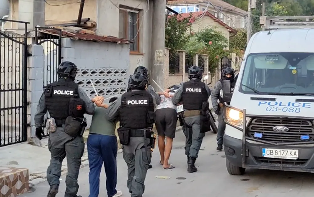 От 100 до 150 лева плащат за глас в София, цената зависи от квартала - подробности - СНИМКИ