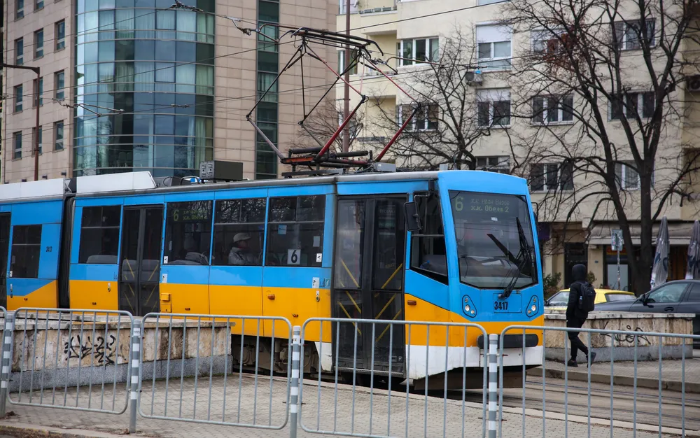 Транспортните синдикати в София излизат на протест под прозорците на Васил Терзиев
