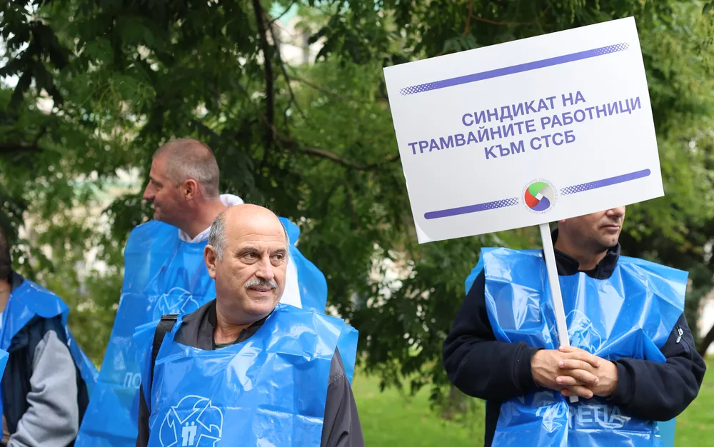 Бонусна система за транспорта в София ще има - СНИМКИ