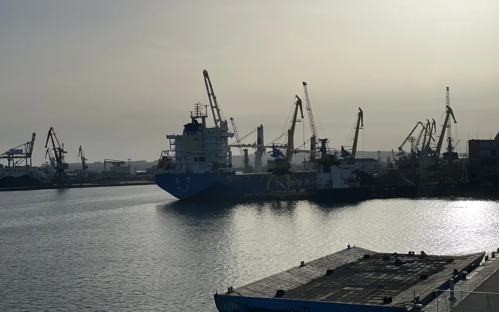 Отпада изискването за издаване на удостоверение за съответствие на българските пристанища