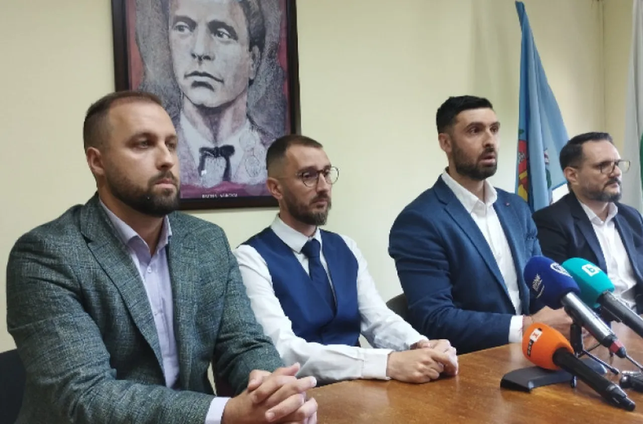 Кметовете на „Люлин“ и „Младост“ напускат ПП заради партиен натиск относно обществени поръчки