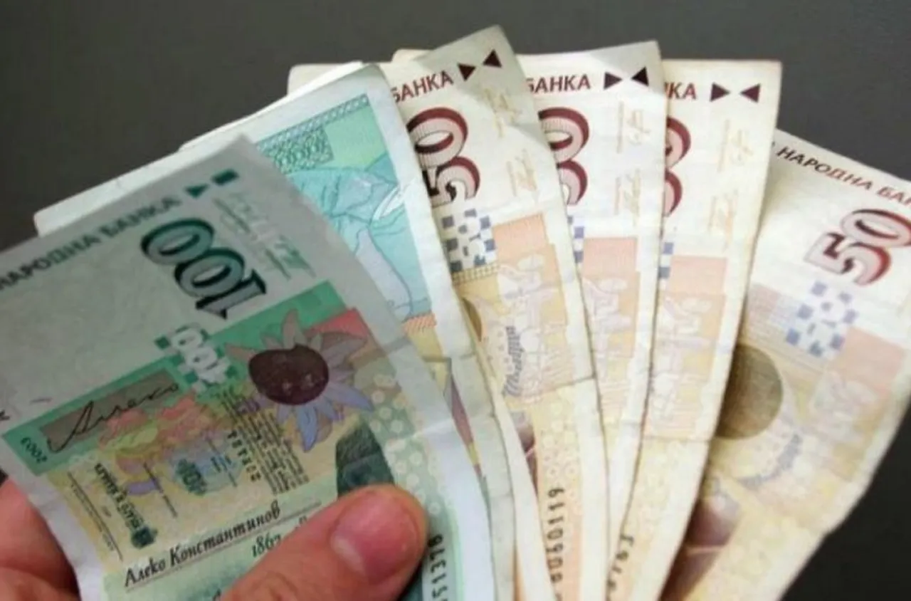 Изплащането на пенсии и великденски добавки ще започне на 7 април