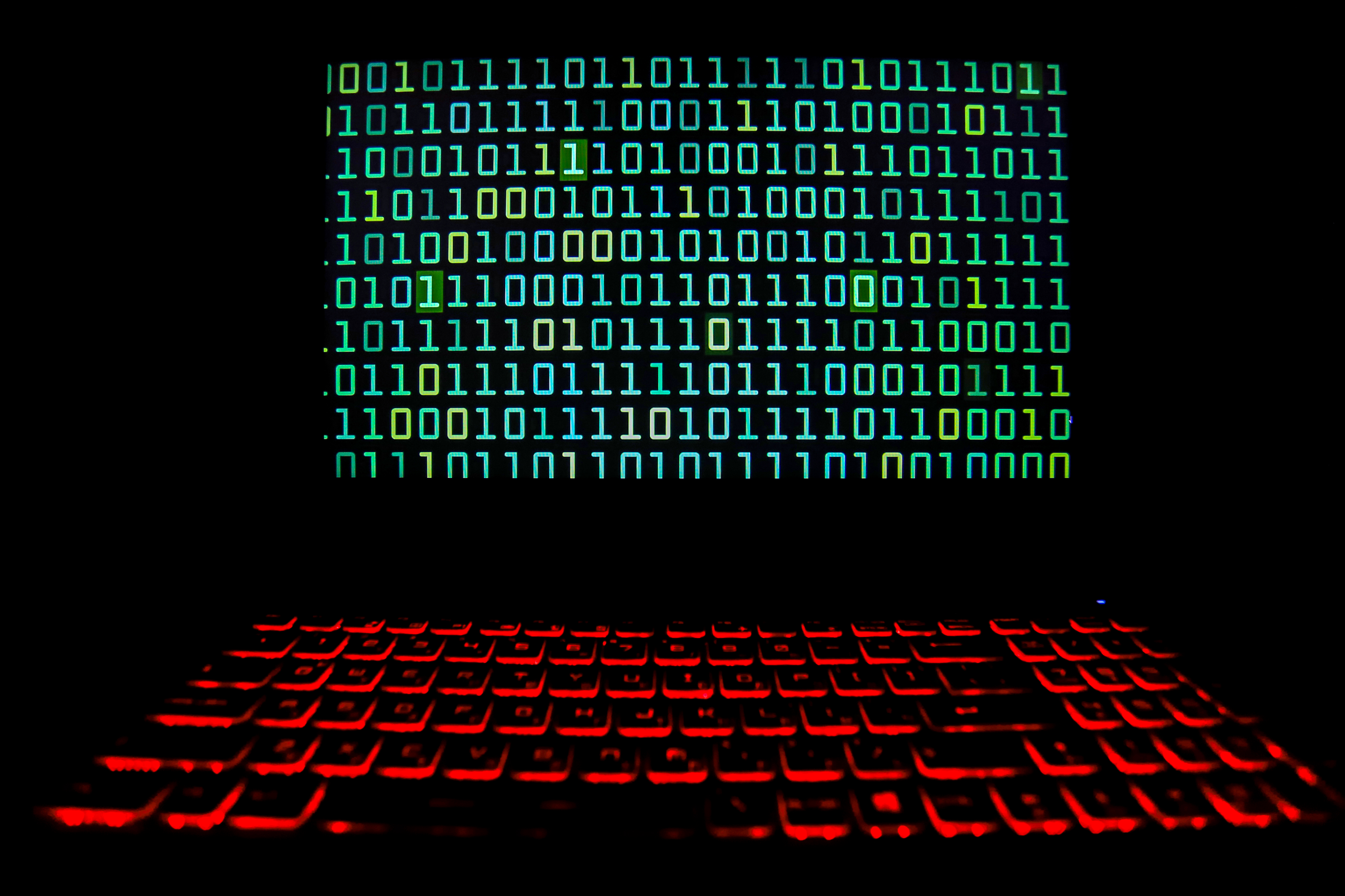 Арестуваха хакера "Емил Кюлев", крал данни от държавни институции, банки и застрахователи