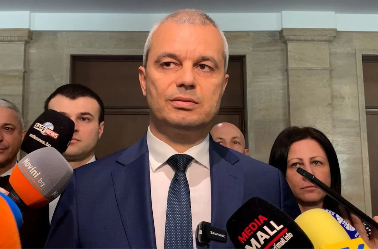 Костадин Костадинов: Подадохме подписи за референдум относно запазване на българския лев