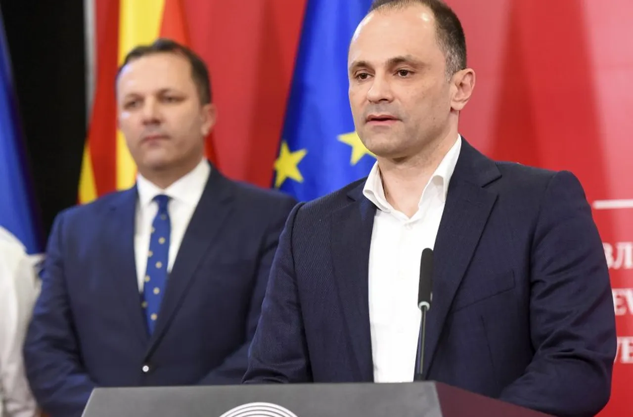 Венко Филипче остава лидер на СДСМ в РС Македония