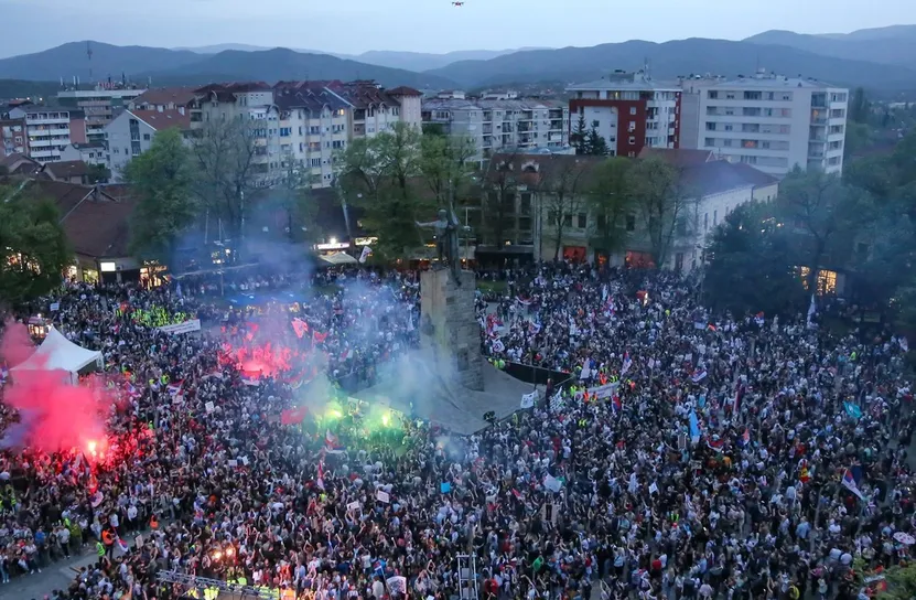 Около 15 000 души се включиха в протест в сръбския град Кралево