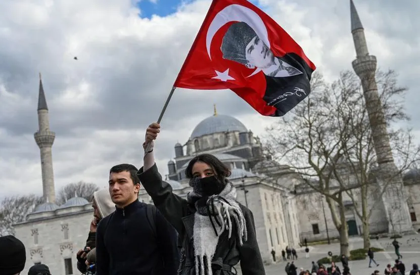 Протестни вълни заляха Истанбул и Анкара след ареста на опозиционни лидери