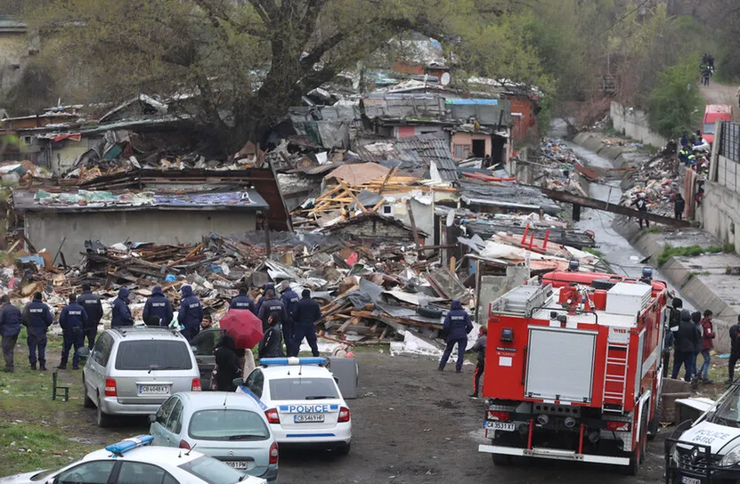 Протест във „Филиповци“: Хората искат събаряне на незаконни постройки, сигнализират за заплахи и бездействие