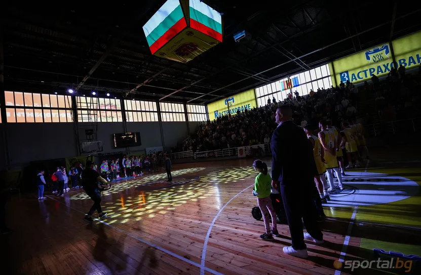 Отборите на Българите и Опитните играчи победиха в Мача на звездите