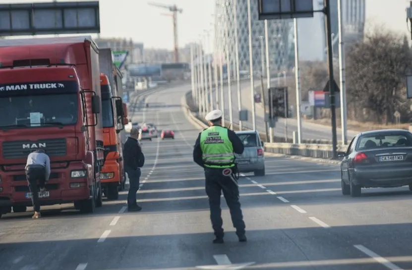 Адско задръстване на „Цариградско шосе“: Протест на „Пътна помощ“ блокира входа на София