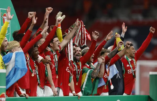 Манчестър Юнайтед преговаря с Томас Франк и Почетино