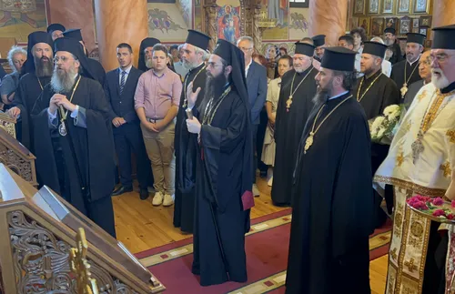 Сливен посрещна тържествено митрополит Арсений - СНИМКИ-ВИДЕО